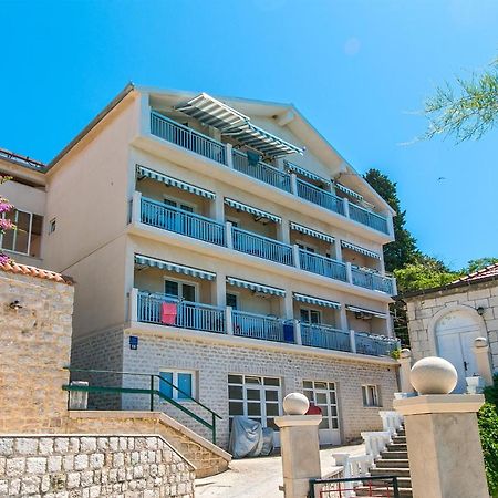 Apartments By The Sea Brist, Makarska - 15714 Podaca Extérieur photo