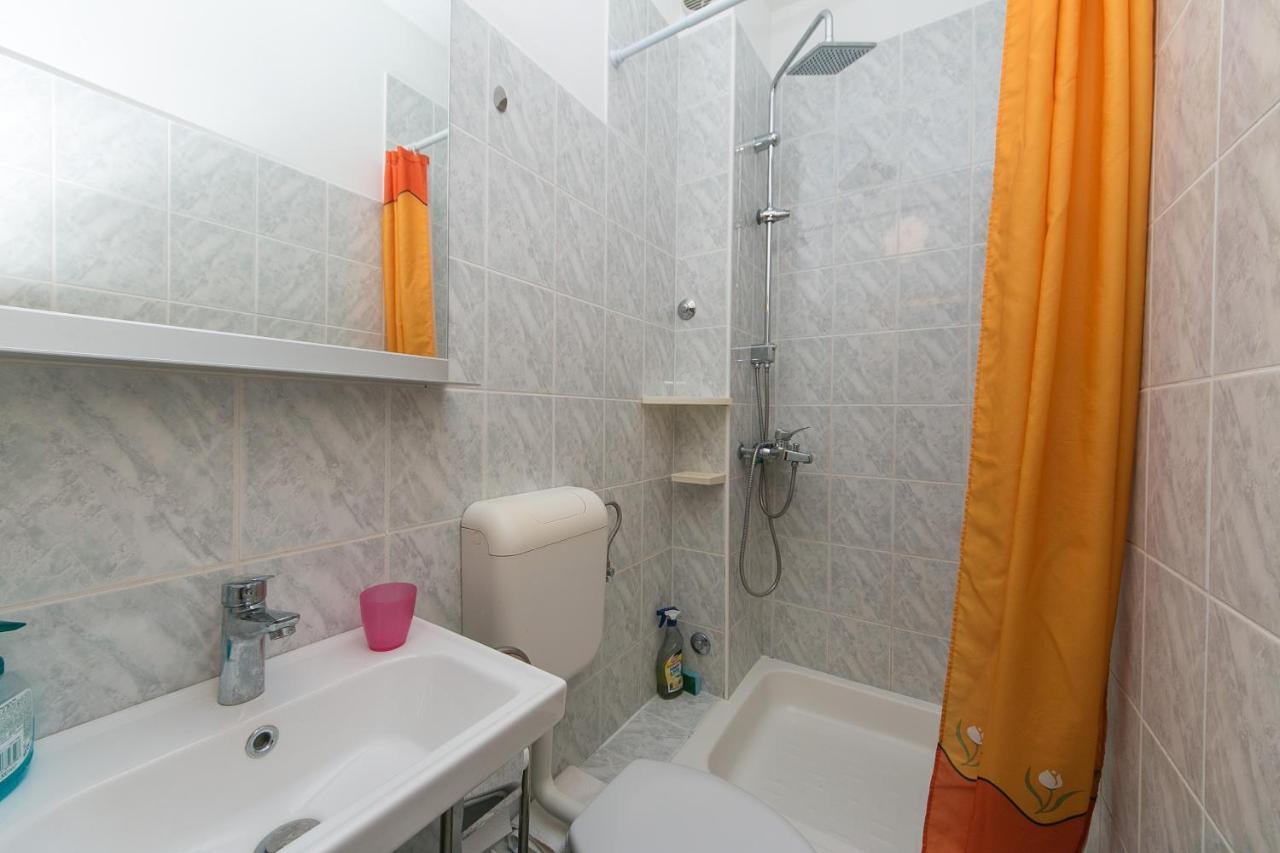 Apartments By The Sea Brist, Makarska - 15714 Podaca Extérieur photo