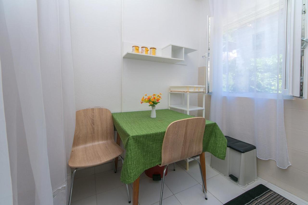 Apartments By The Sea Brist, Makarska - 15714 Podaca Extérieur photo